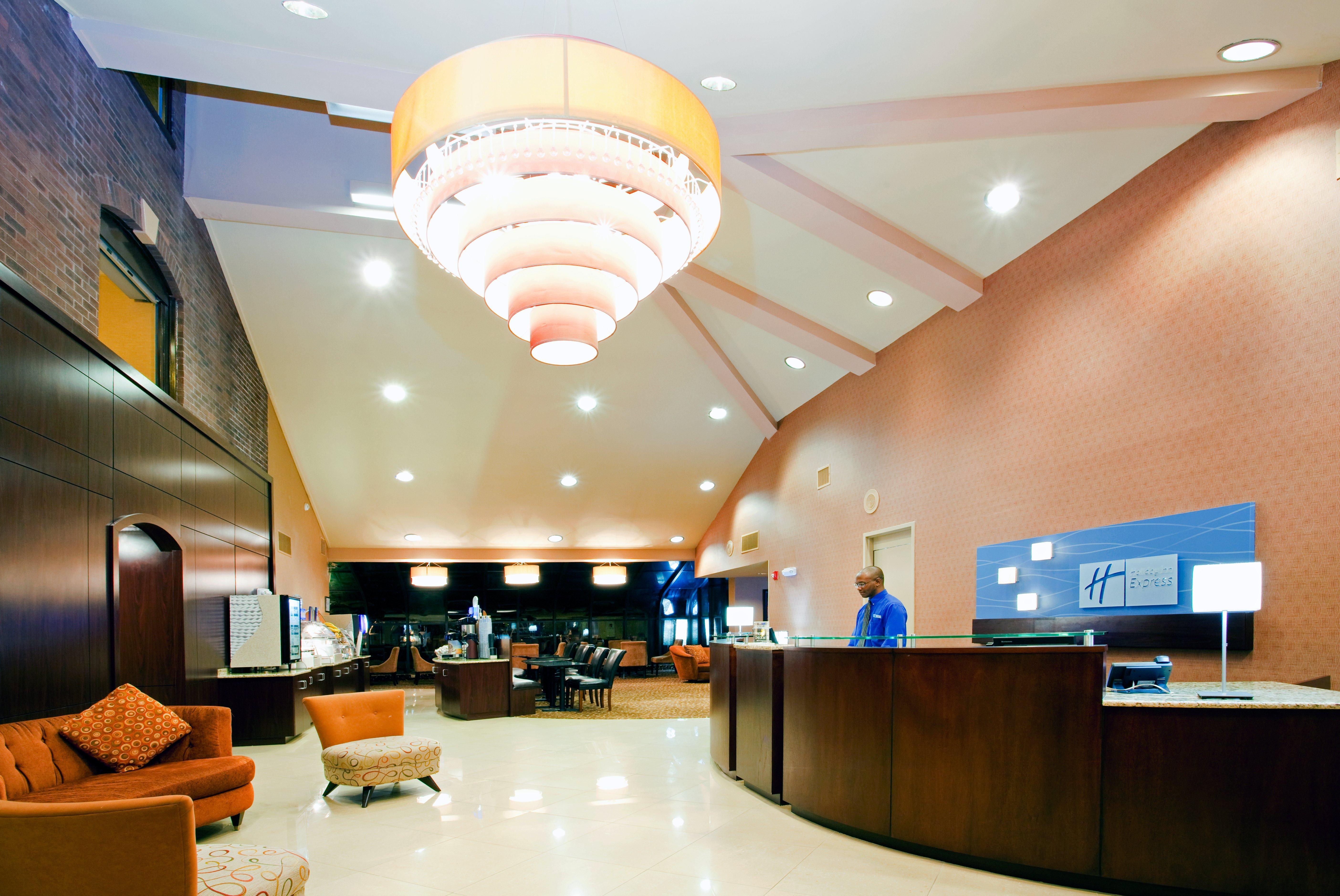 Holiday Inn Express Winston-Salem Medical Ctr Area Exterior photo
