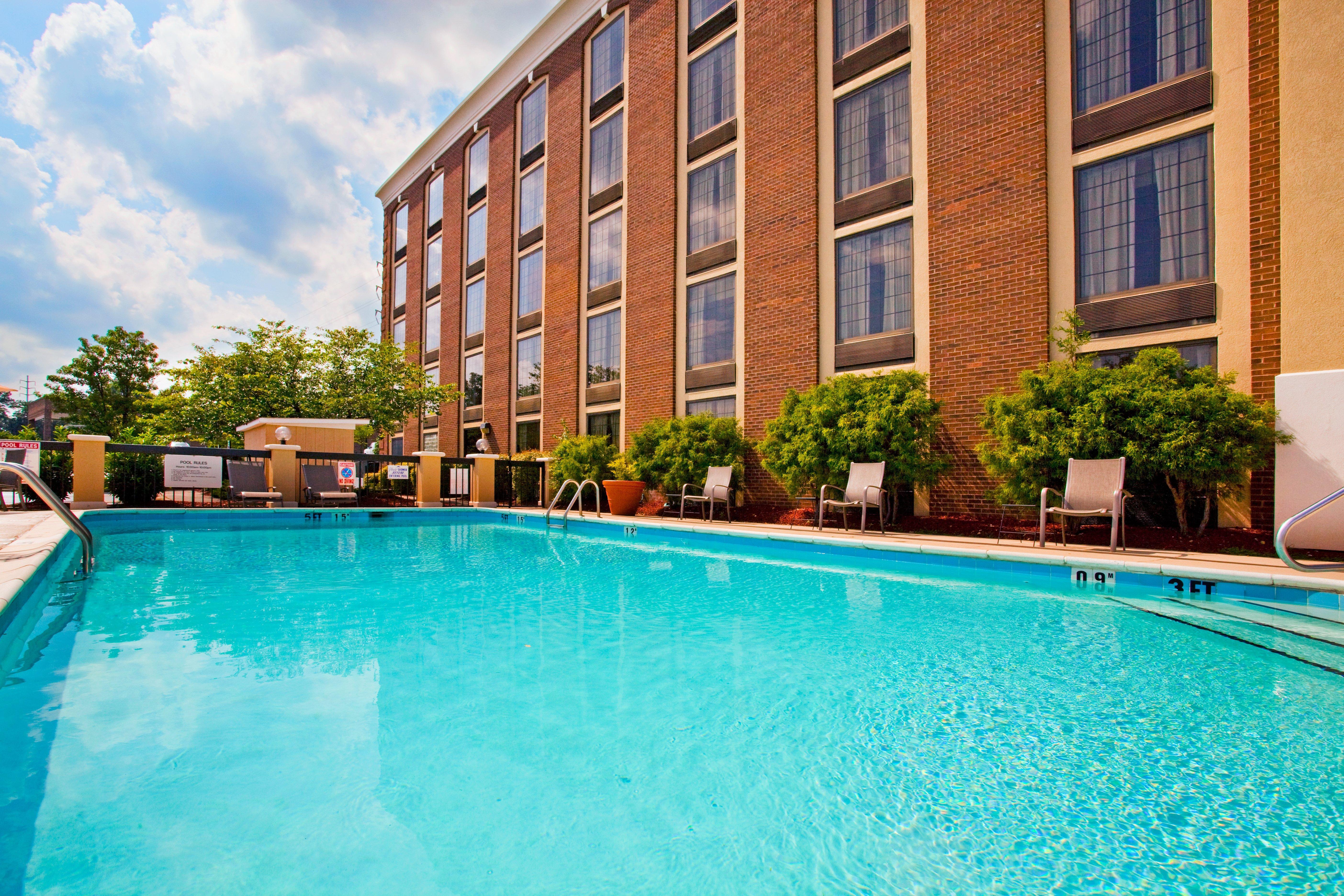 Holiday Inn Express Winston-Salem Medical Ctr Area Exterior photo